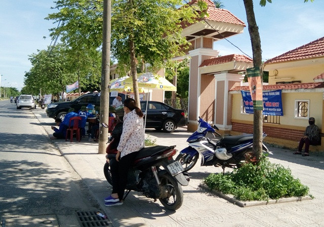 Hầu hết ở các điểm thì đều khá vắng vẻ, không còn cảnh nhốn nháo, kẹt xe như trước đây. (Ảnh: Thủy Phan)