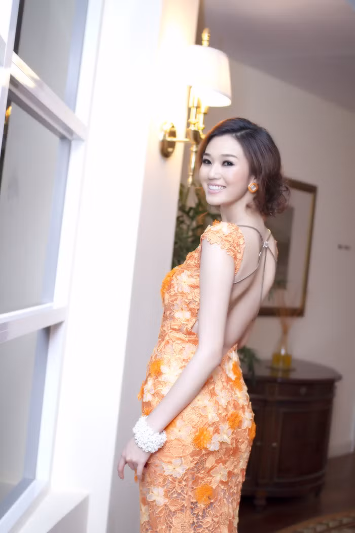 Cô cũng đang đảm nhiệm vai diễn chính ở một bộ phim truyền hình dài 30 tập.