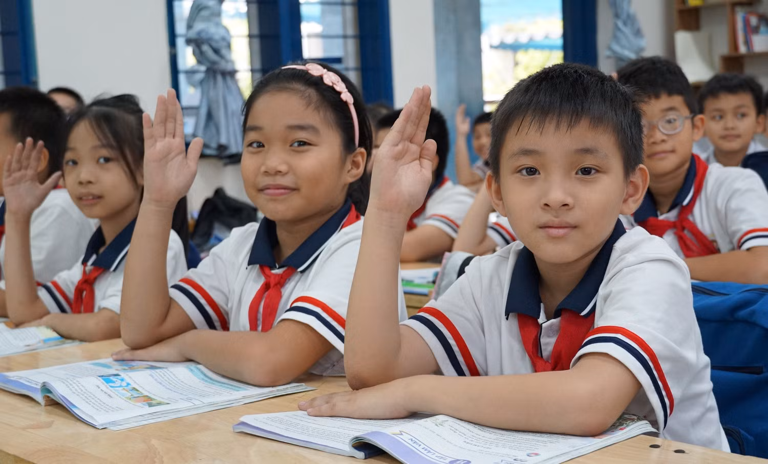Mỗi tiết học đối với học sinh Trường Tiểu học Nguyễn Bá Ngọc là một trải nghiệm hạnh phúc (Ảnh: Phạm Linh) Mỗi tiết học đối với học sinh Trường Tiểu học Nguyễn Bá Ngọc là một trải nghiệm hạnh phúc (Ảnh: Phạm Linh)