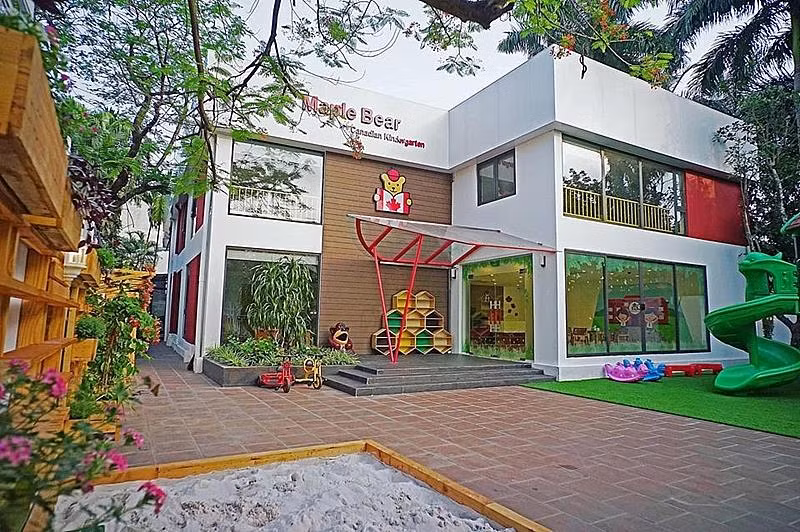 Quận Tây Hồ đóng cửa Maple Bear Westlake Point vì nhốt học sinh vào tủ quần áo