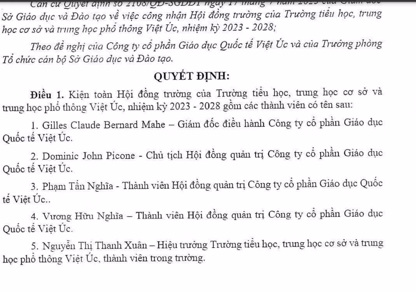 hoi dong truong viet uc.png