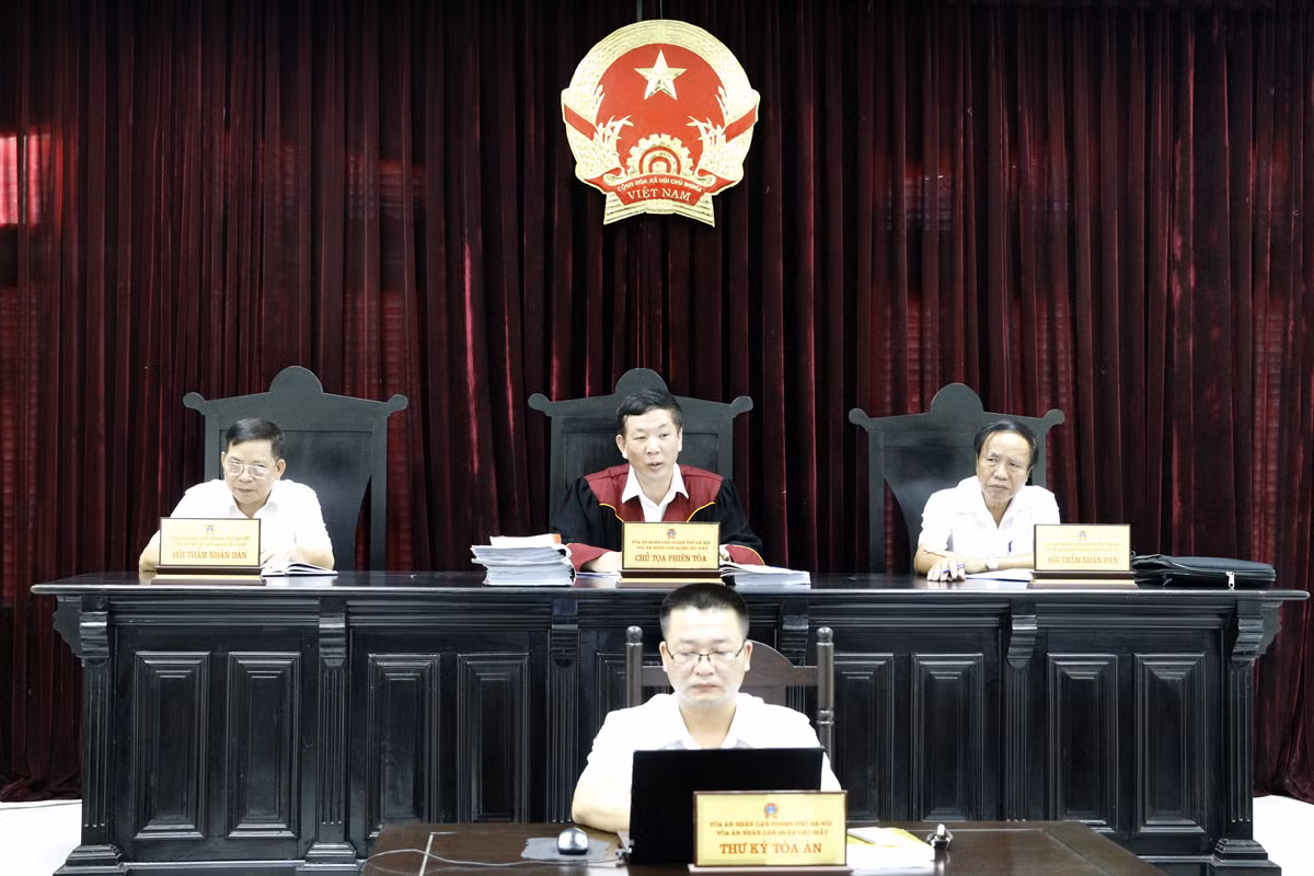 Quang cảnh phiên tòa. Ảnh: Tùng Dương