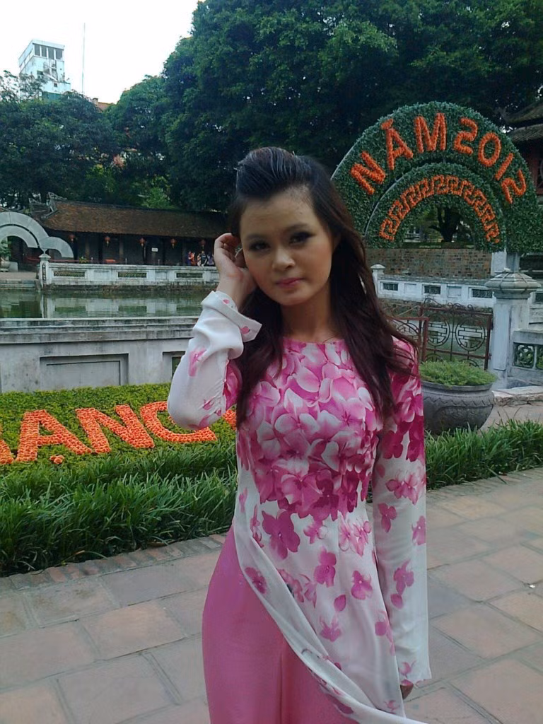 Thí sinh Nguyễn Thị Thu Huyền dẫn đầu Nữ sinh trong mơ ngày 7/6 Thí sinh Nguyễn Thị Thu Huyền dẫn đầu Nữ sinh trong mơ ngày 7/6