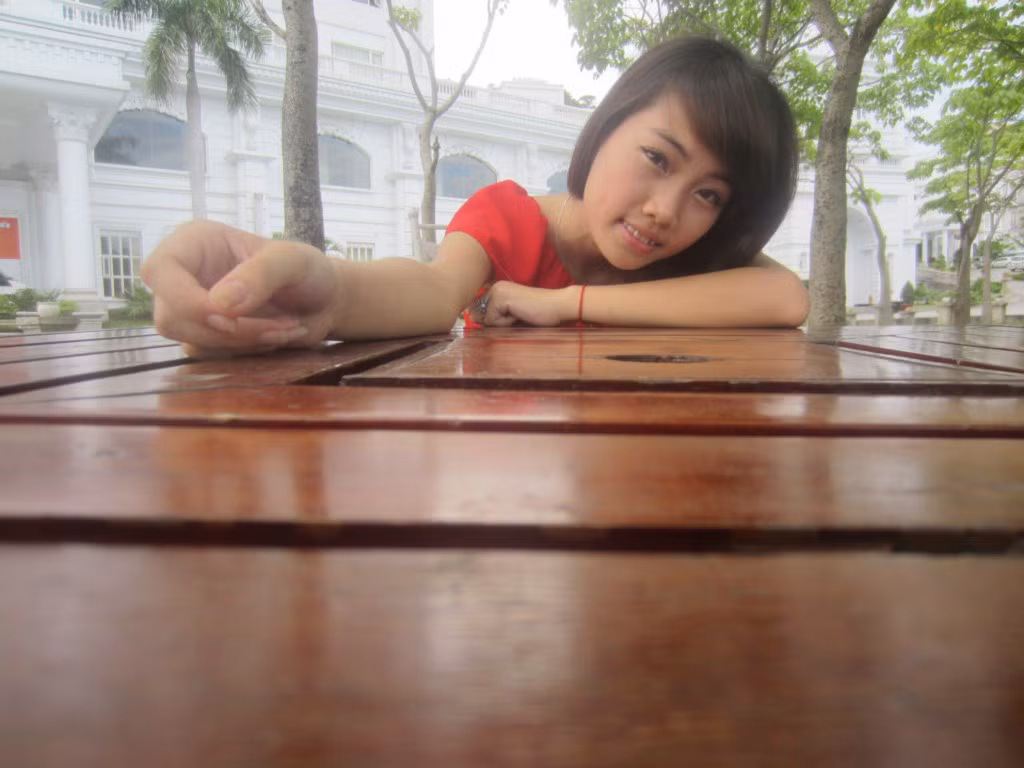 Ngọc muốn gửi những bức ảnh mang dấu ấn của tuổi học trò hồn nhiên ngây thơ trong những buổi cuối đi chơi cùng bạn bè thầy cô thân yêu