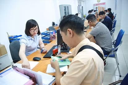 Mức đóng bảo hiểm xã hội bắt buộc vào Quỹ bảo hiểm tai nạn lao động. Ảnh minh họa: Báo Lao động Mức đóng bảo hiểm xã hội bắt buộc vào Quỹ bảo hiểm tai nạn lao động. Ảnh minh họa: Báo Lao động