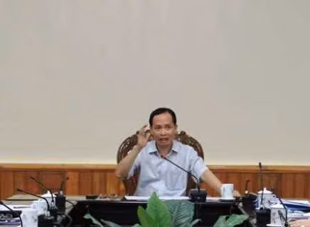 Chủ tịch tỉnh Thanh Hóa Trịnh Văn Chiến chủ trì hội nghị chiều 26/9