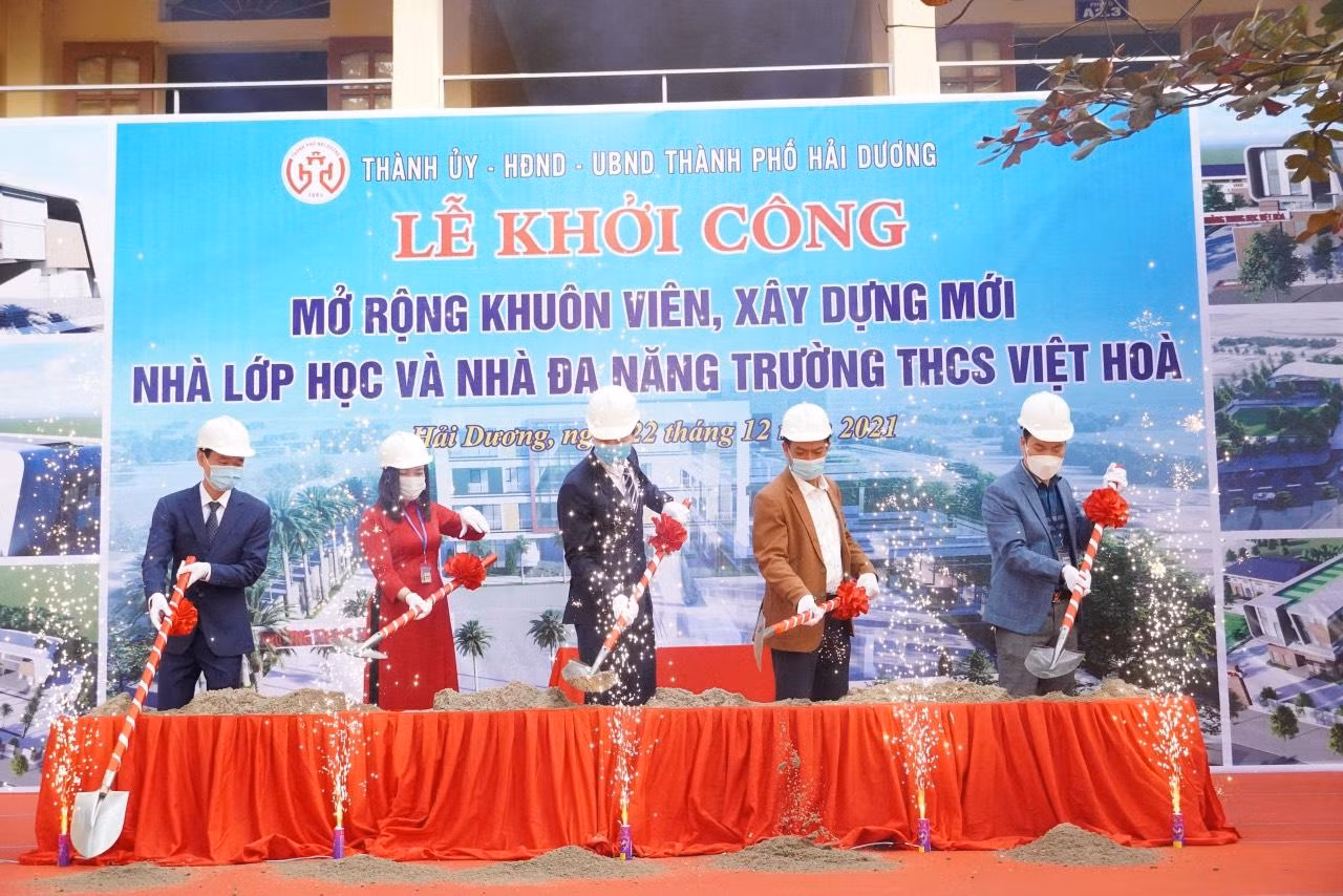 Việc khởi công nhiều dự án lớn, công trình trọng điểm góp phần thúc đẩy kinh tế - xã hội của thành phố Hải Dương (Ảnh: CTV) Việc khởi công nhiều dự án lớn, công trình trọng điểm góp phần thúc đẩy kinh tế - xã hội của thành phố Hải Dương (Ảnh: CTV)