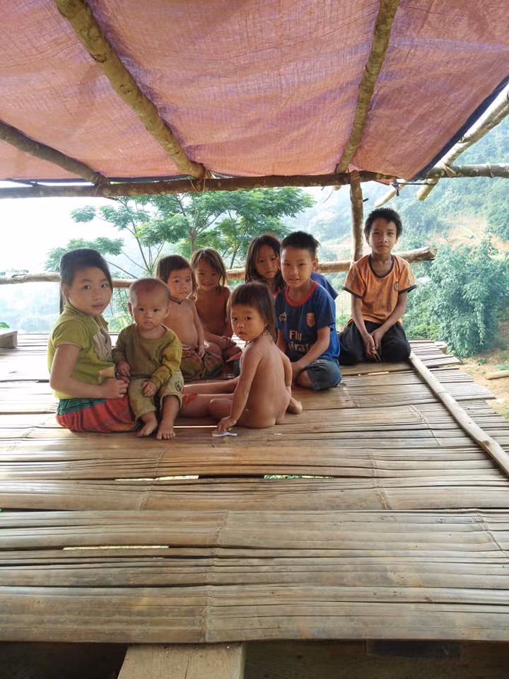 Đây là động lực để các thầy cô vượt muôn ngàn khó khăn đến với điểm trường. (Ảnh: LC) Đây là động lực để các thầy cô vượt muôn ngàn khó khăn đến với điểm trường. (Ảnh: LC)
