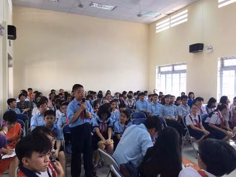 Giáo sư Nguyễn Lân Dũng hỏi bao giờ “mỗi ngày đến trường là một ngày vui?” ảnh 2