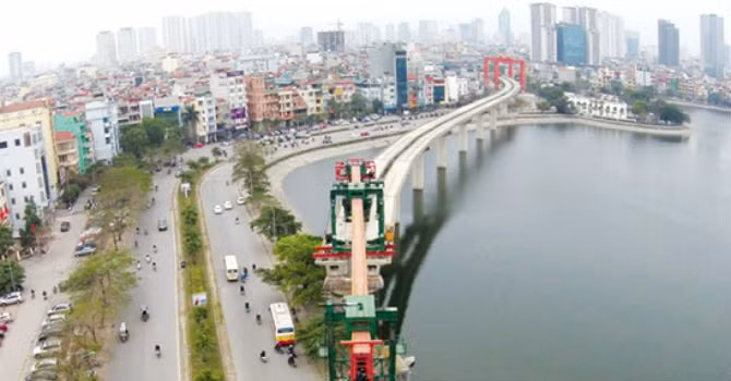 phuong o cho dua.jpg
