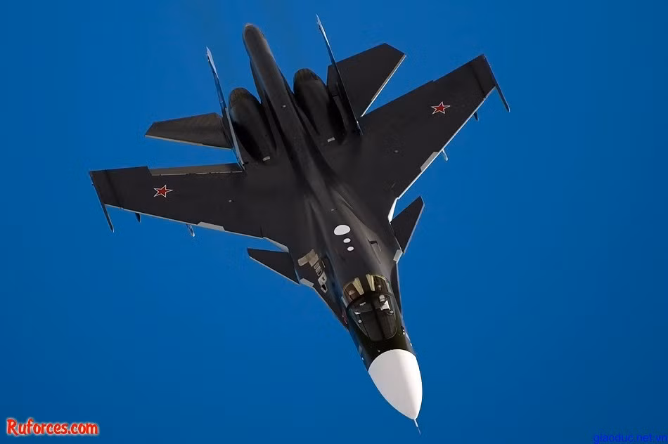 Su-34 của không quân Nga tại căn cứ Lipetsk