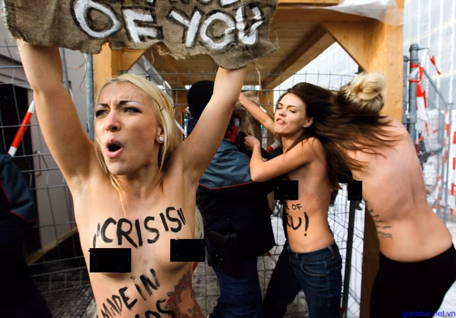 Phong trào FEMEN tại Davos, Thuỵ Sỹ Phong trào FEMEN tại Davos, Thuỵ Sỹ