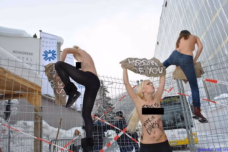 Phong trào FEMEN tại Davos, Thuỵ Sỹ Phong trào FEMEN tại Davos, Thuỵ Sỹ