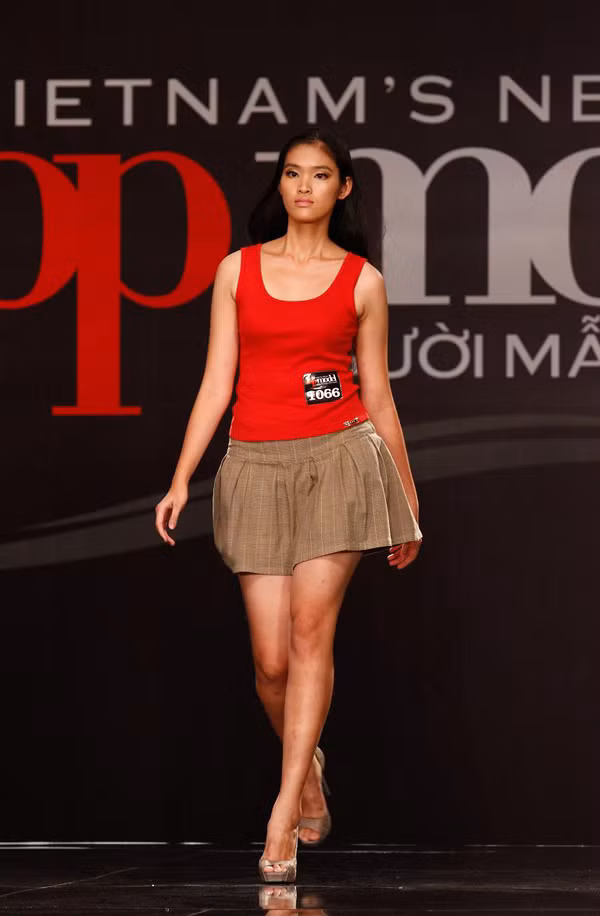 Phương Nghi là người cao nhất cuộc thi năm nay. Cô cao 181cm.