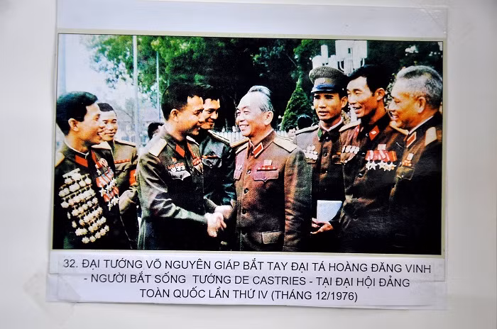 Những bức ảnh về cuộc đời hoạt động chính trị của cụ. Những bức ảnh về cuộc đời hoạt động chính trị của cụ.