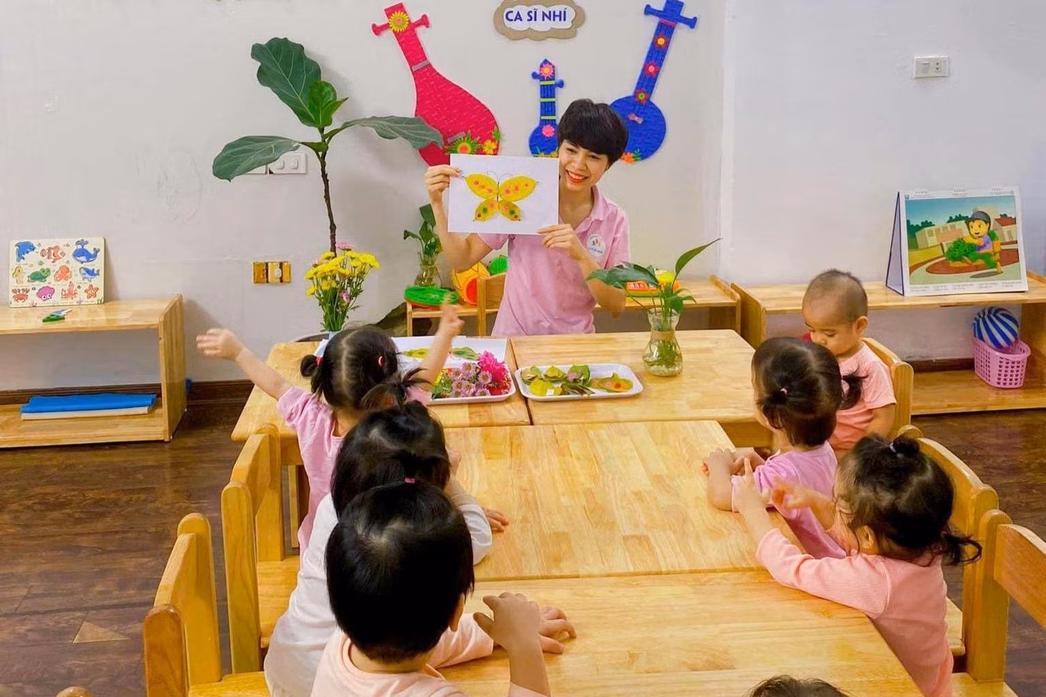 Các em học sinh Trường Mầm non trải nghiệm Future Kids trong giờ học (Nguồn: Trường Mầm non trải nghiệm Future Kids).