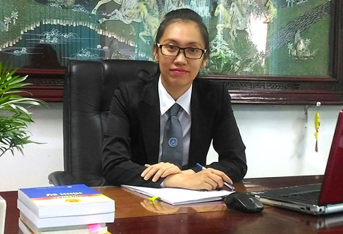 Luật sư Kiều Vũ Thụy Uyên, người bảo vệ quyền lợi cho ông Trần Quí Thanh, bà Trần Ngọc Bích. Luật sư Kiều Vũ Thụy Uyên, người bảo vệ quyền lợi cho ông Trần Quí Thanh, bà Trần Ngọc Bích.