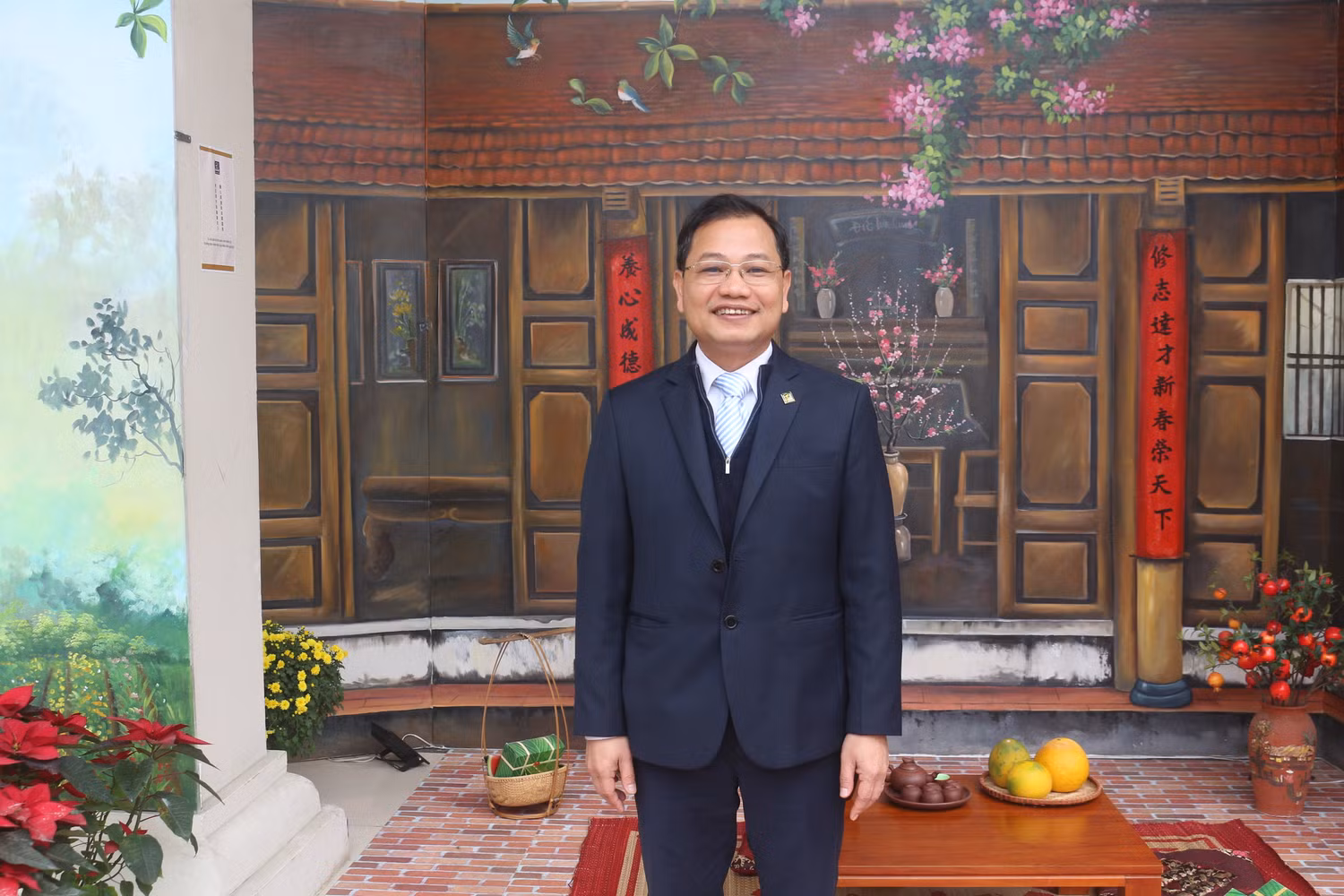 Tiến sĩ Hoa Ngọc Sơn – Phó Hiệu trưởng Trường Đại học Ngoại Ngữ, Đại học Quốc gia Hà Nội. Ảnh: KMC