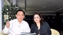 Vợ chồng ông Dũng lò vôi nhận bằng tiến sĩ và được phong giáo sư Mỹ ảnh 2 Vợ chồng ông Dũng lò vôi nhận bằng tiến sĩ và được phong giáo sư Mỹ ảnh 2