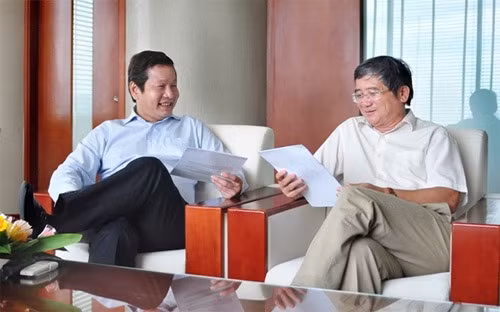 Chủ tịch FPT Trương Gia Bình và Tổng giám đốc Bùi Quang Ngọc. Chủ tịch FPT Trương Gia Bình và Tổng giám đốc Bùi Quang Ngọc.