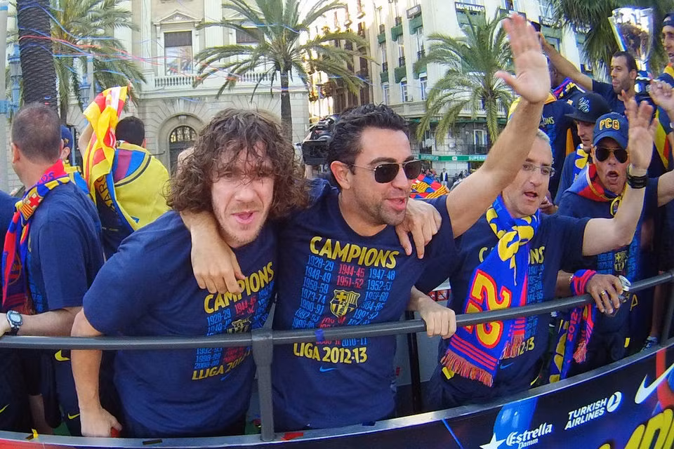 Barca diễu hành mừng cúp.