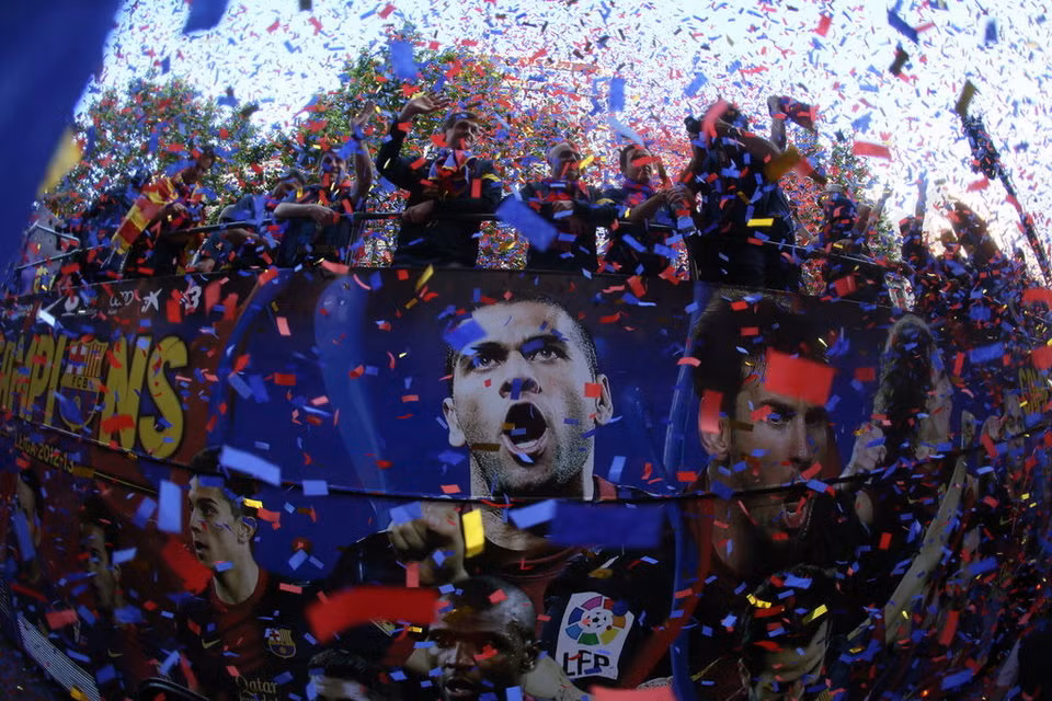 Barca diễu hành mừng cúp.