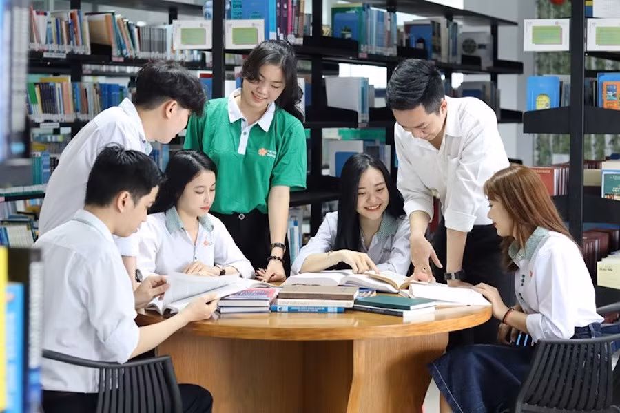 Sinh viên Trường Đại học Đông Á. Ảnh: DAU
