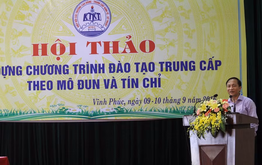 Tiến sĩ Hoàng Ngọc Vinh (Ảnh: Thùy Linh)