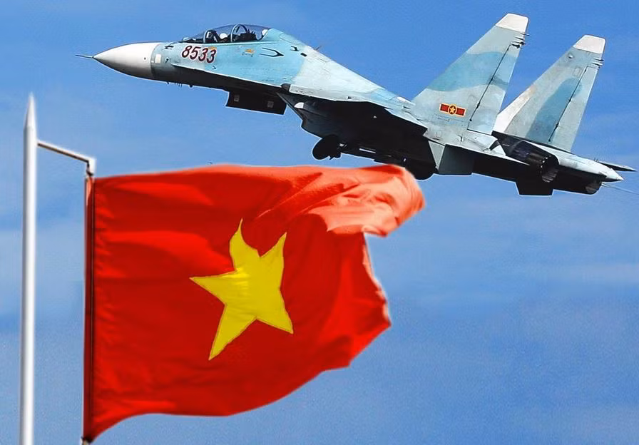 Mọi hoạt động quân sự, quốc phòng bình thường của Việt Nam đều trở thành tâm điểm chú ý của một bộ phận truyền thông Trung Quốc. Hình ảnh Su-27 của Không quân Việt Nam được Tân Hoa Xã đăng tải.