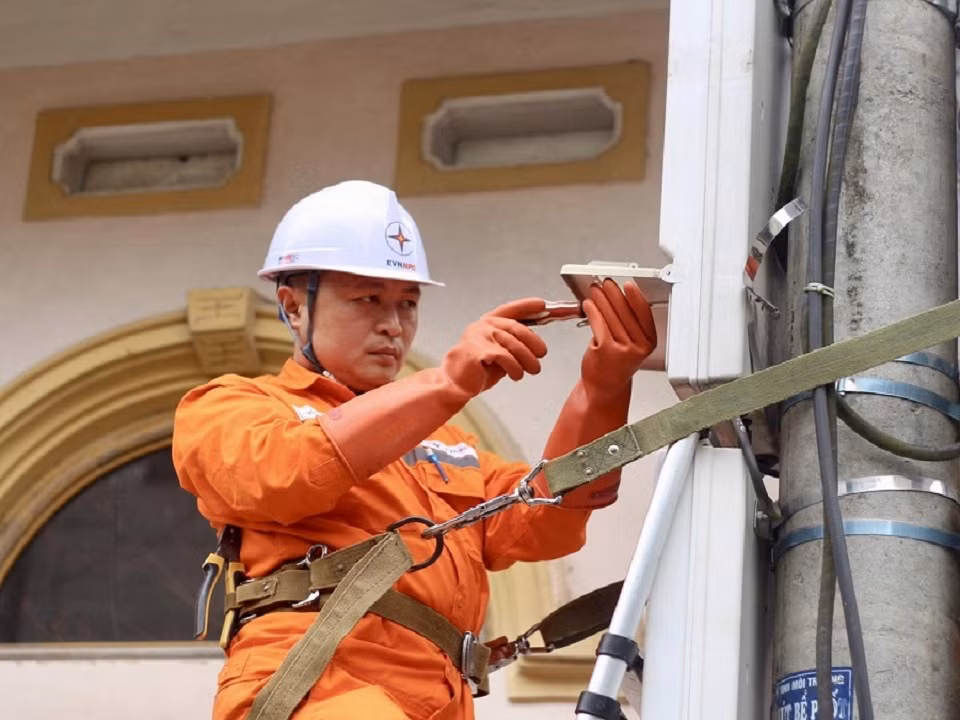 Tháng 2/2023, Tổng công ty Điện lực miền Bắc (EVNNPC) tiếp tục vận hành an toàn, ổn định lưới điện. Tháng 2/2023, Tổng công ty Điện lực miền Bắc (EVNNPC) tiếp tục vận hành an toàn, ổn định lưới điện.