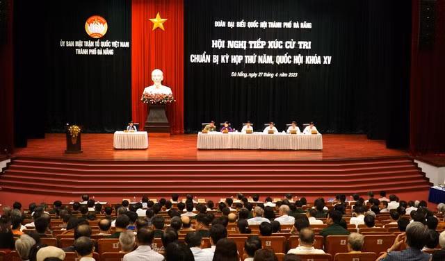 Quang cảnh buổi tiếp xúc cử tri - Ảnh: VGP/Lưu Hương Quang cảnh buổi tiếp xúc cử tri - Ảnh: VGP/Lưu Hương