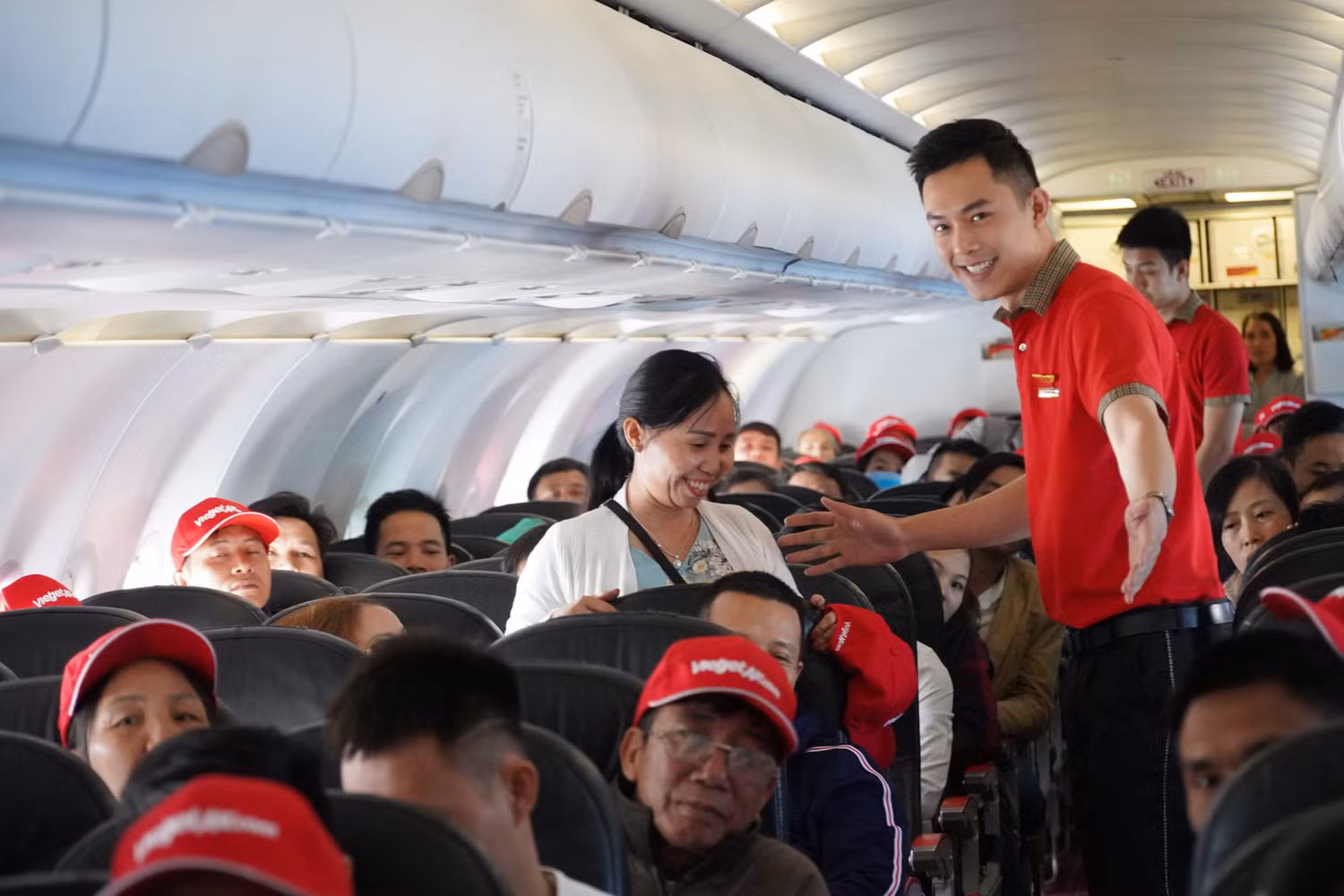 Những chuyến bay đầy ắp nụ cười và niềm vui mùa xuân của Vietjet đang chờ đón tất cả quý hành khách