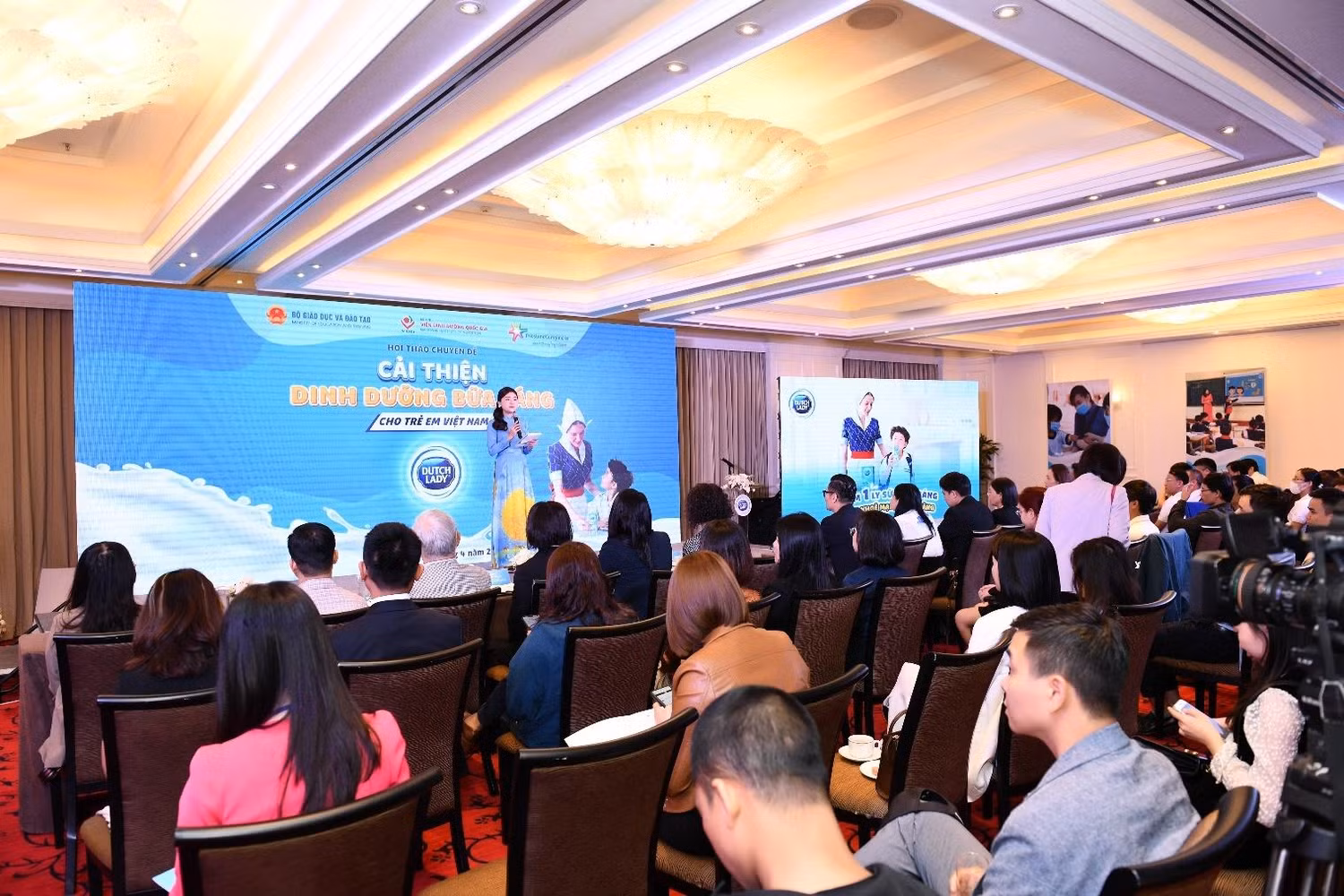 Hội thảo có sự tham gia của các chuyên gia hàng đầu cùng thảo luận về giải pháp cải thiện dinh dưỡng bữa sáng của trẻ Hội thảo có sự tham gia của các chuyên gia hàng đầu cùng thảo luận về giải pháp cải thiện dinh dưỡng bữa sáng của trẻ