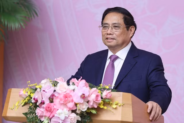 Thủ tướng Phạm Minh Chính: Quan tâm hơn nữa công tác quy hoạch nguồn cán bộ nữ làm lãnh đạo, quản lý các cấp, các ngành, các lĩnh vực. Đây là nhiệm vụ thường xuyên, quan trọng và là trách nhiệm của cả hệ thống chính trị, nhất là người đứng đầu. Ảnh VGP/Nhật Bắc