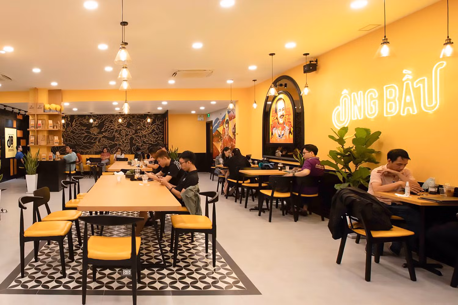 Thương hiệu giúp cho những người trẻ đam mê khởi nghiệp có thể hiện thực hóa ước mơ một cách chỉn chu và chuyên nghiệp. Thương hiệu giúp cho những người trẻ đam mê khởi nghiệp có thể hiện thực hóa ước mơ một cách chỉn chu và chuyên nghiệp.