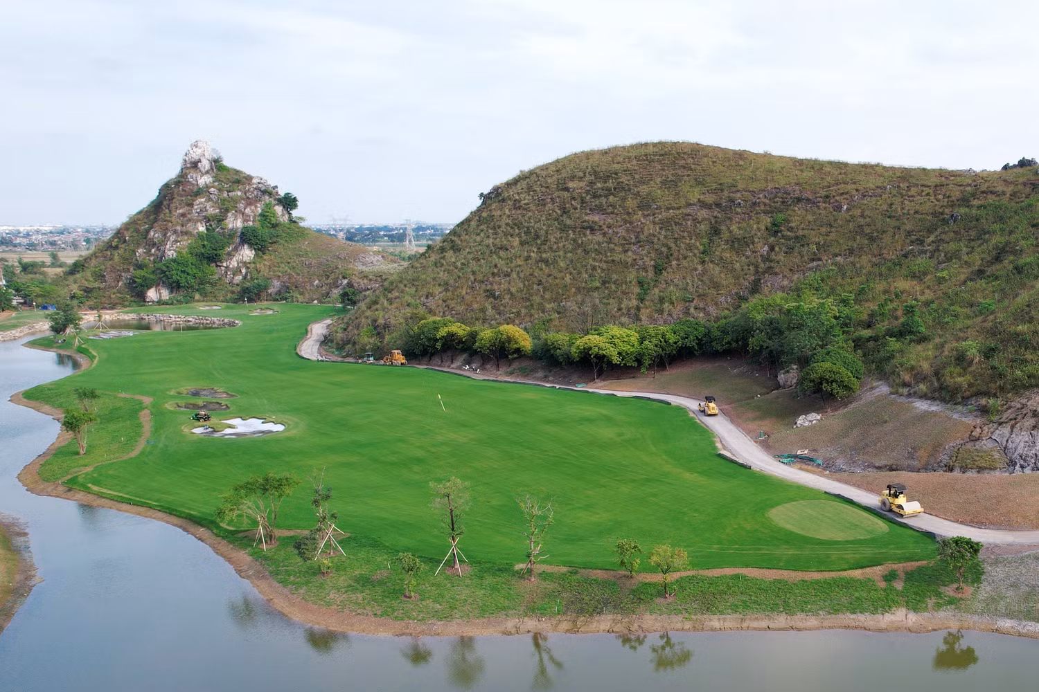 Ảnh thực tế tại một hố gôn của BRG Rose Canyon Golf Resort