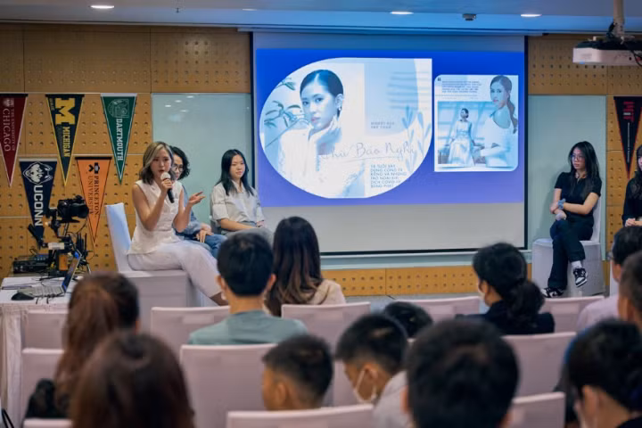 Phù Bảo Nghi – Xuất sắc trúng tuyển 3 đại học danh tiếng tại Mỹ chia sẻ tại sự kiện Phù Bảo Nghi – Xuất sắc trúng tuyển 3 đại học danh tiếng tại Mỹ chia sẻ tại sự kiện