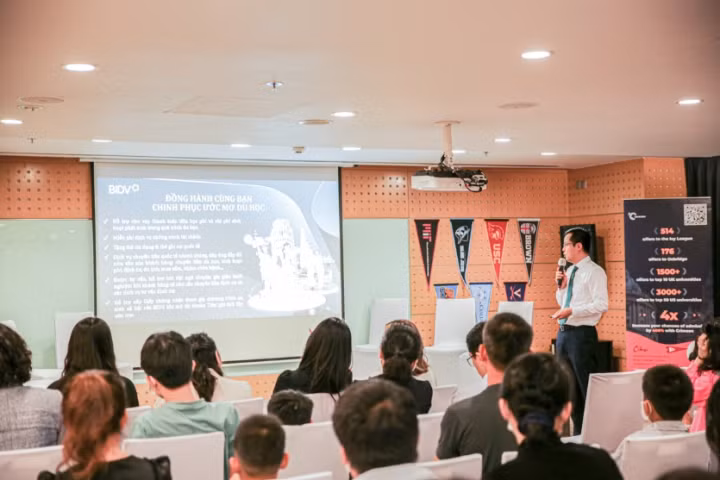 Đại diện BIDV chia sẻ về các dịch vụ tài chính hỗ trợ du học sinh và phụ huynh Đại diện BIDV chia sẻ về các dịch vụ tài chính hỗ trợ du học sinh và phụ huynh
