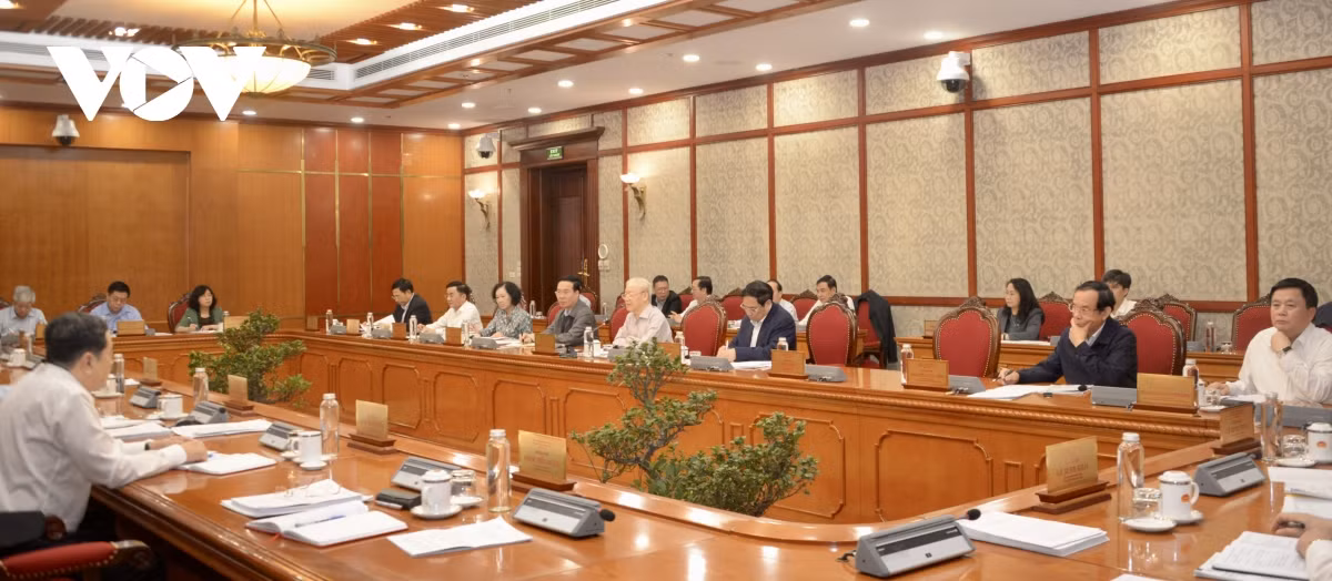 Bộ Chính trị, Ban Bí thư đã thảo luận và Quyết định Chương trình kiểm tra của Bộ Chính trị, Ban Bí thư năm 2023. Bộ Chính trị, Ban Bí thư đã thảo luận và Quyết định Chương trình kiểm tra của Bộ Chính trị, Ban Bí thư năm 2023.