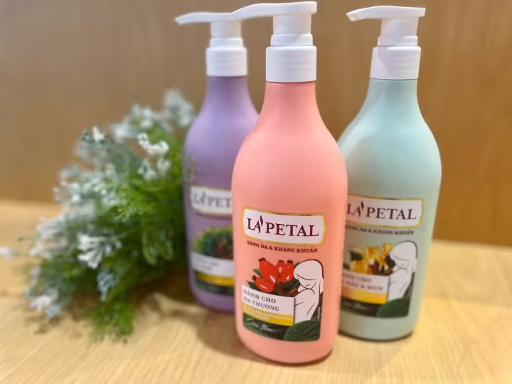 La’Petal phát huy tối đa tác dụng kháng khuẩn, dưỡng ẩm và chăm sóc làn da sáng khỏe đầy sức sống La’Petal phát huy tối đa tác dụng kháng khuẩn, dưỡng ẩm và chăm sóc làn da sáng khỏe đầy sức sống