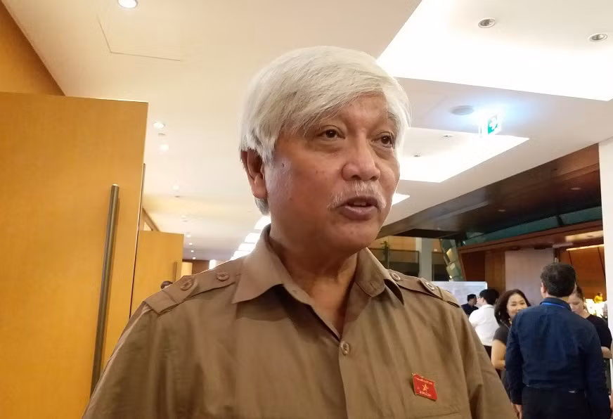 Ông Dương Trung Quốc nói: Quản lý không có nghĩa là ngăn cản, cấm đoán, mà phải tạo ra sự bình đẳng để các trường phát huy được tốt hơn khả năng của họ.