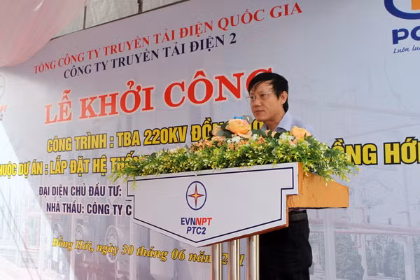 Ông Trần Thanh Phong - Bí thư Đảng ủy, Gám đốc Công ty truyền tải điện 2 phát biểu tại buổi lễ. Ông Trần Thanh Phong - Bí thư Đảng ủy, Gám đốc Công ty truyền tải điện 2 phát biểu tại buổi lễ.