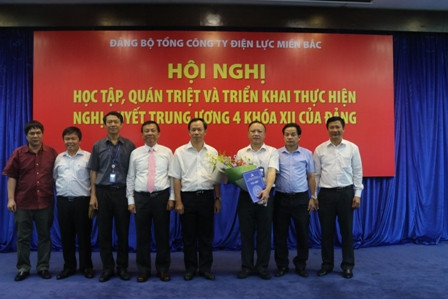 EVNNPC học tập Nghị quyết Trung ương 4 Khóa XII, xây dựng Đảng trong sạch vững mạnh.
