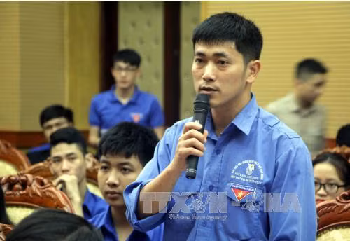những ý kiến đóng góp của thanh niên hết sức cần thiết đối với sự nghiệp xây dựng và bảo vệ tổ quốc. ảnh: TTXVN