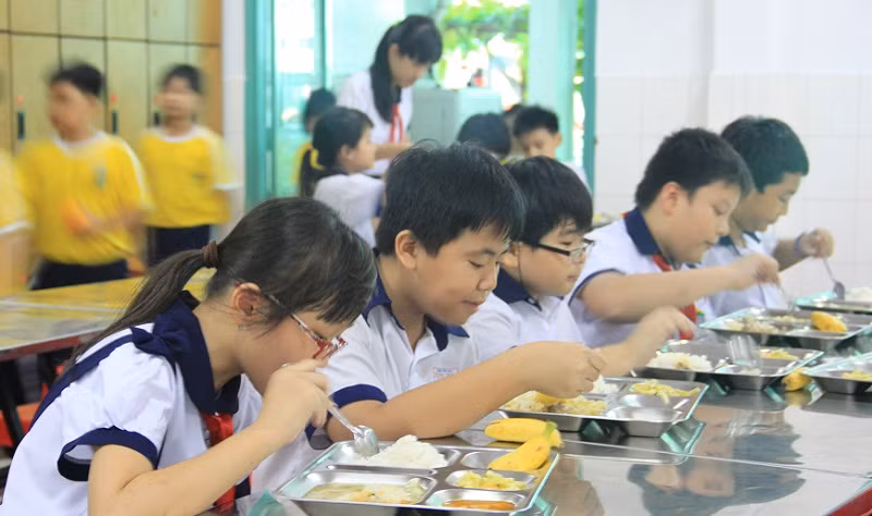 Dinh dưỡng là yếu tố vô cùng quan trọng để phát triển các thế hệ tương lai của đất nước. Dinh dưỡng là yếu tố vô cùng quan trọng để phát triển các thế hệ tương lai của đất nước.