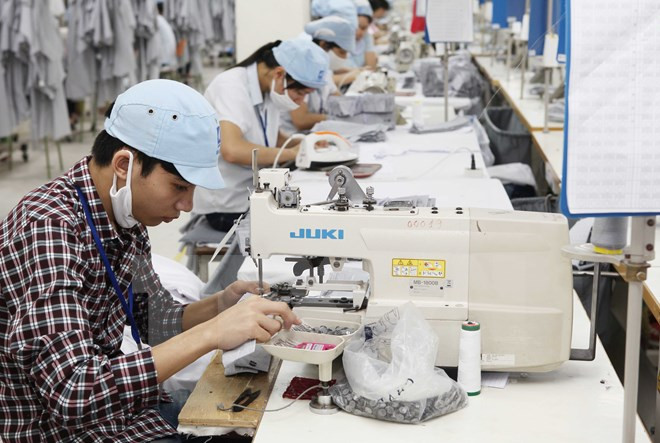 Nhiều doanh nghiệp nhỏ gặp khó khăn về vốn, thủ tục hành chính, đất đai... ảnh minh họa: TTXVN.
