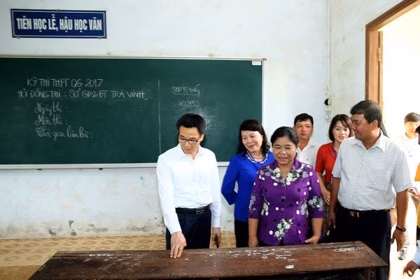 "Từ nhà đến điểm thi có 10 phút đi xe máy, đường vắng, chẳng lo gì" ảnh 2 "Từ nhà đến điểm thi có 10 phút đi xe máy, đường vắng, chẳng lo gì" ảnh 2