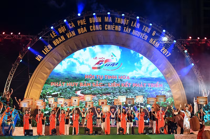Người nghệ nhân già và hai bộ chiêng cổ chốn đại ngàn ảnh 3 Người nghệ nhân già và hai bộ chiêng cổ chốn đại ngàn ảnh 3