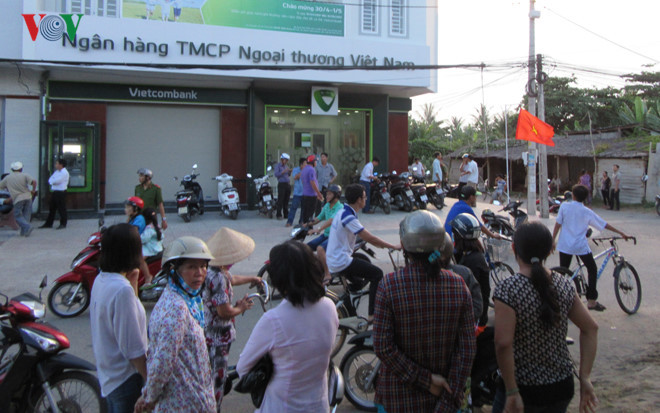 Vietcombank cho biết không có thiệt hại nào về người và tài chính. ảnh: VOV. Vietcombank cho biết không có thiệt hại nào về người và tài chính. ảnh: VOV.