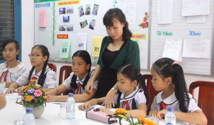 Giáo viên sẽ được nâng chuẩn miễn phí (Ảnh minh họa: Báo Giáo dục và Thời đại).
